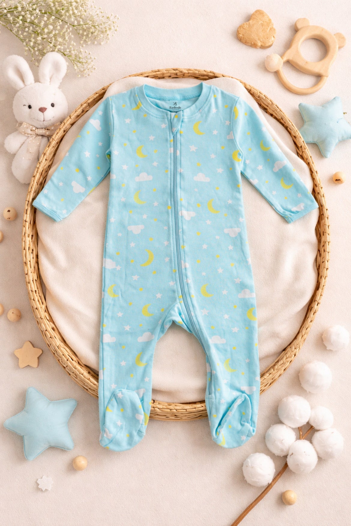 9 Piece Newborn Gift Set